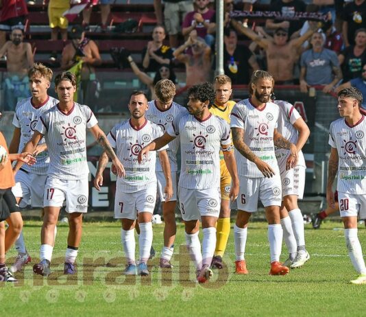 Arezzo, queste partite fanno la storia. Qualità, ritmo e uno stadio caldo per battere il Livorno