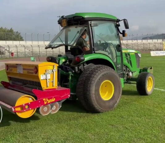 VIDEO / Iniziati i lavori di semina sul prato dello stadio Comunale