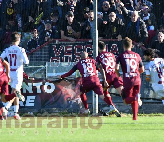 Esultanza per sbeffeggiare la sud. La genialata di Frati dopo il gol su rigore