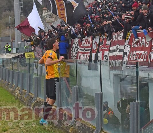 Vent’anni, tecnica e velocità. Ritratto dell’attaccante che ha riportato l’Arezzo in vetta