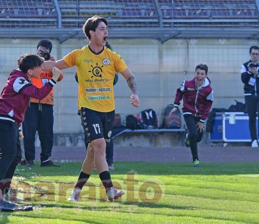 Un gol da posizione impossibile e l’abbraccio con Niccolò. Lazzarini cuore amaranto