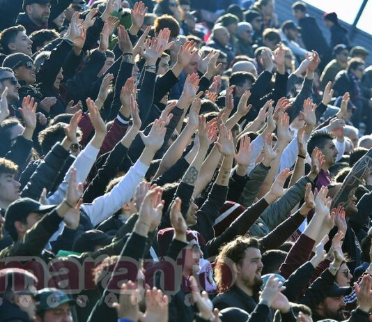 C’è entusiasmo e ci sono i biglietti. I tifosi a caccia di pullman per la trasferta di Livorno