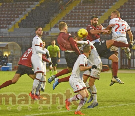 Sospeso il Daspo a due tifosi. Erano accusati di aver contestato la squadra davanti all’hotel