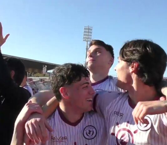 VIDEO / Il derby visto da bordocampo. 4 gol e settore ospiti in delirio. Colpo grosso all’Ardenza