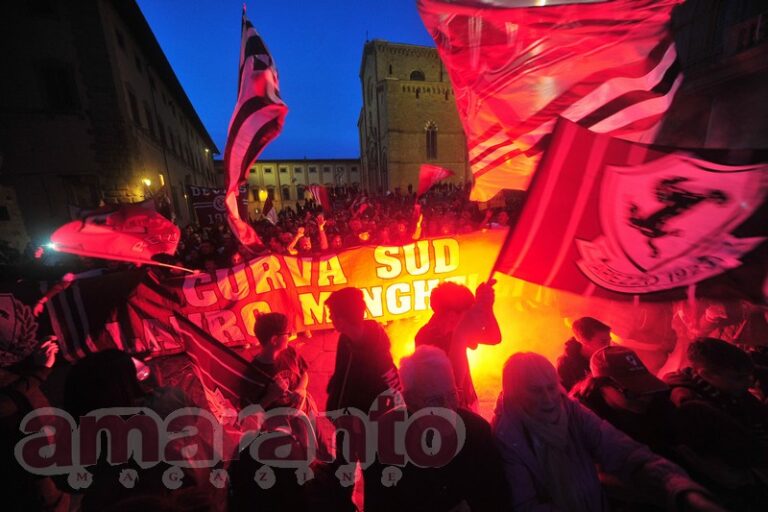 FOTOGALLERY / Festeggiamenti in Comune e in piazza della Libertà