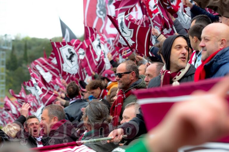 FOTOGALLERY / 16 aprile 2023, battuta la Pianese. Una grande, orgogliosa festa di popolo