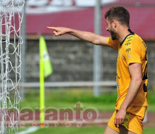 L’Arezzo non rinuncia ai gol e al carisma di Gucci. Ufficiale la conferma del centravanti