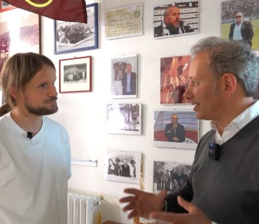 VIDEO / Braccia al cielo, cori al megafono e aretinità. Il libro dei ricordi di Samuele Sereni