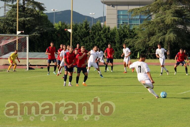 FOTOGALLERY / Amichevole / Cosenza-Arezzo 1-0 (a Bastia Umbra)