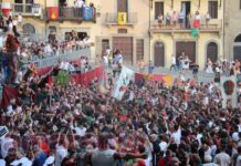 Quattro e quattr’otto. Porta Crucifera vince la lancia d’oro dedicata ai 100 anni dell’Arezzo