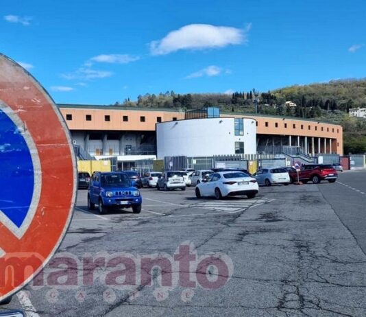 Vietati la vendita e l’asporto di bottiglie e lattine. Cambia la disciplina del traffico e della sosta