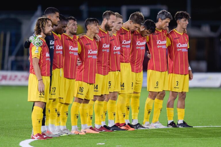 Cento anni, 352 e una squadra che lotta a tutto campo. La Recanatese scoppia di salute