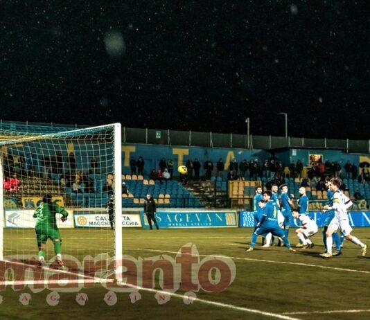 Guccione e il fascino della foglia morta. I calci di punizione più iconici della storia amaranto