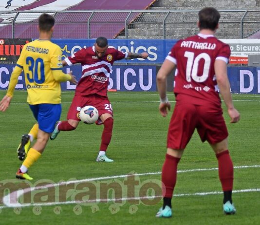 Gol di Catanese e Gucci, battuta anche la Fermana. Per l’Arezzo è la terza vittoria consecutiva