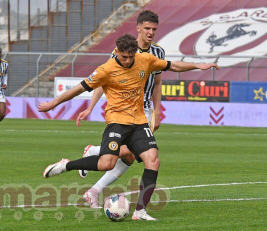 Troppi gol sbagliati e un errore in difesa che costa carissimo. L’Arezzo perde di misura con la Juve B