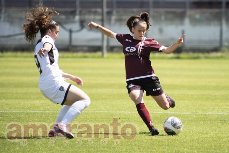 Campionato / Acf Arezzo-Cesena 1-1