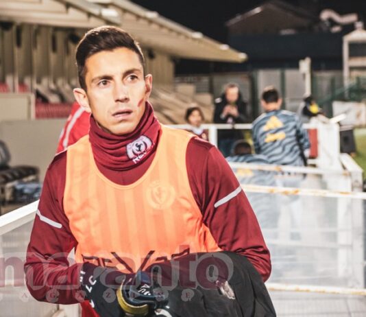 Stile, gol pesanti e un’immagine memorabile. Castiglia verso l’addio con l’Arezzo