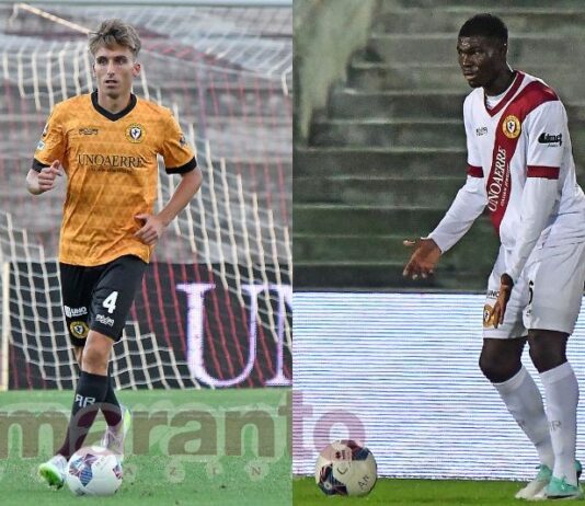 Mawuli resta ad Arezzo, Risaliti rescinde il contratto. Per l’attacco risale Parigi