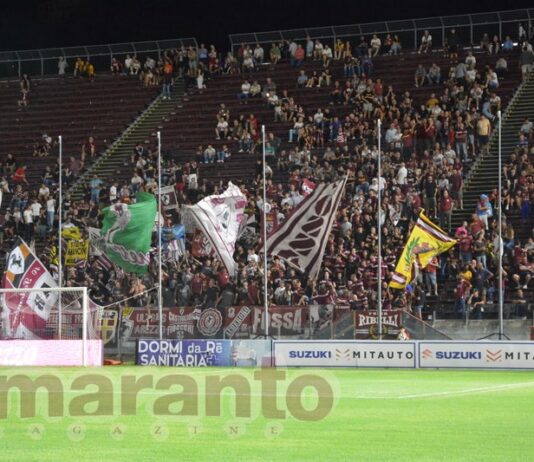 Prima multa dell’anno: 200 euro per cori contro le forze dell’ordine. Abbonamenti a quota 1.111