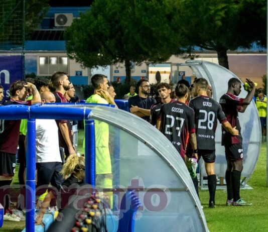 Fragilità, scelte da fare, l’Arezzo surclassato, l’espulsione di Cutolo, il lavoro di Troise