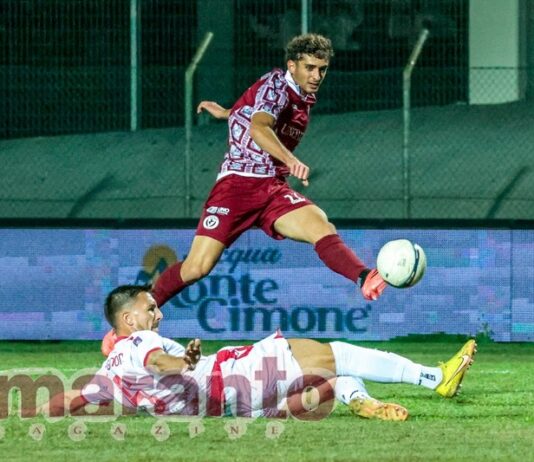 L’Arezzo la butta via. Un rigore sbagliato, due gol evitabili al passivo e il Carpi vince la partita