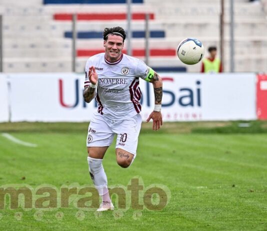 Esterni d’attacco, quattro giocatori per due posti. L’Arezzo in trasferta senza il supporto dei tifosi