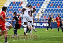 L’ultima volta sull’isola la decise Ogunseye. I gol di Flaborea, Pilleddu, Elvis: i precedenti