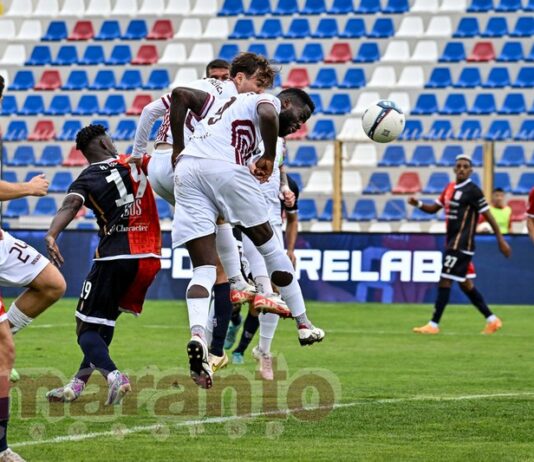 Coordinazione, potenza, senso del gol. Ogunseye, un colpo di testa da uomo d’area