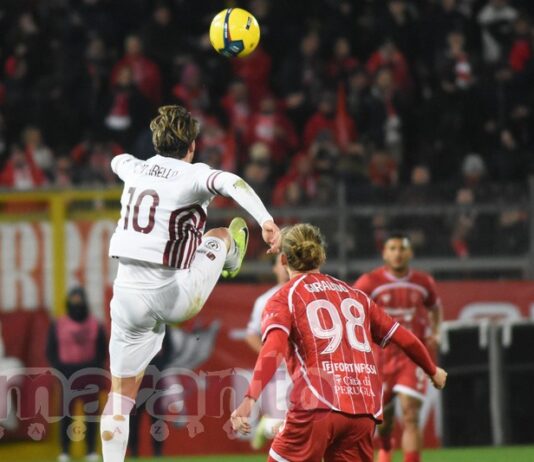 Brutta prestazione, brutta figura. Il peggior Arezzo della stagione perde netto il derby di Perugia