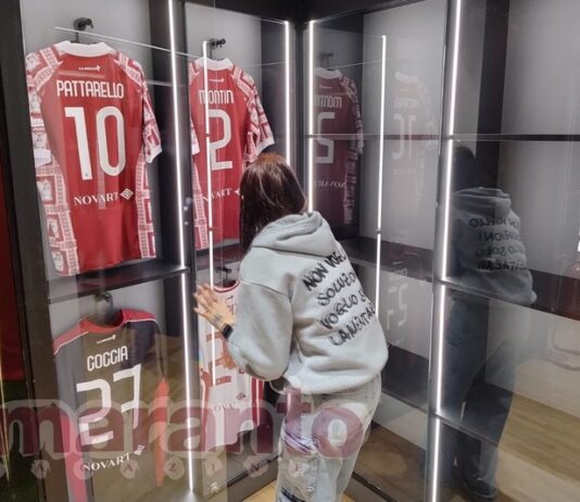 Inaugurato l’Amaranto Store in Corso Italia. In vendita anche le maglie ufficiali