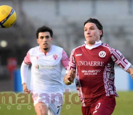 Cercasi gol, vittoria e prestazione. Modulo e interpreti, l’Arezzo sta cambiando pelle