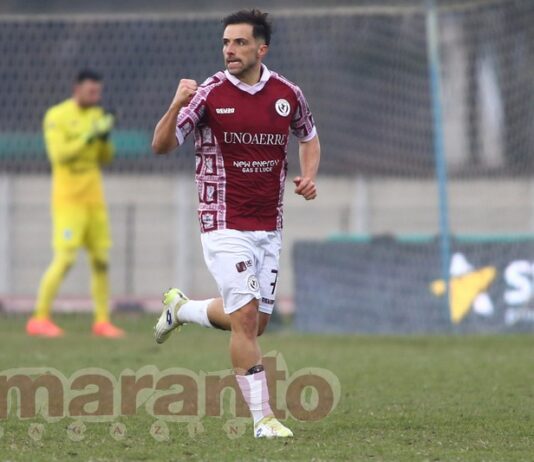 Azione palleggiata, dai e vai, sinistro di controbalzo sotto la traversa. Gran gol di Guccione