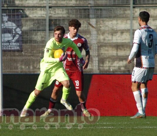 Un riflesso da campione per evitare l’autogol. Per Trombini colpo d’occhio e reattività