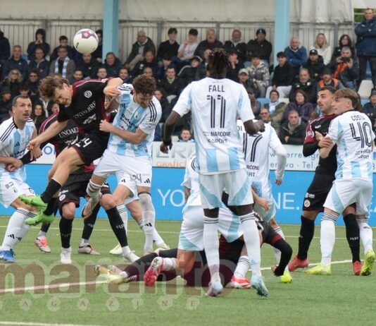 Colpo di testa in anticipo e primo gol in amaranto. Chierico arma in più dell’Arezzo