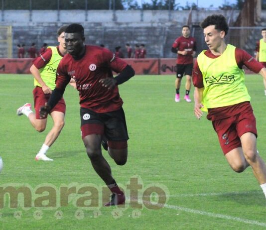 Sgambata a buoni ritmi per gli amaranto. I ballottaggi di Bucchi per l’esordio nei playoff