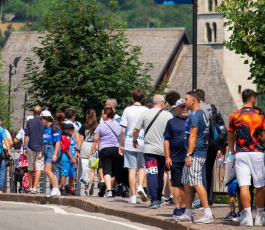 Cinquanta aretini a Dimaro. Punto di raccolta e percorso riservato per il settore ospiti