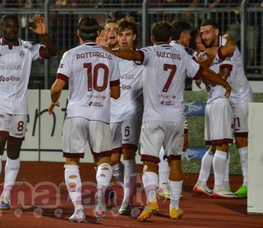 L’Arezzo domina, a Pontedera non c’è partita. Di Tavernelli, Chierico e Varela i gol della festa