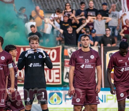 Un nuovo marchio sulle divise amaranto. Unoaerre sarà main sponsor per il terzo anno di fila