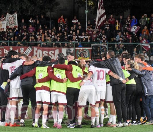 Trasferta insidiosa, formazione inedita. Più di mille tifosi a Gubbio al fianco degli amaranto