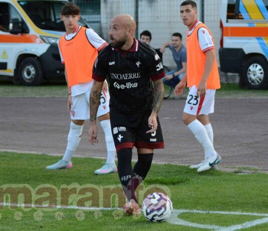 Allenamento mirato su uscite palla e transizioni. Tito in rampa di lancio, scalpita Varela