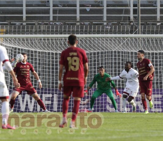 Stop, torsione, mezza girata e pallone al sette. Il gol di Ravasio è una prodezza