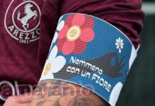 “Ogni passaggio conta”. Le fasce da capitano dell’Acf contro la violenza sulle donne