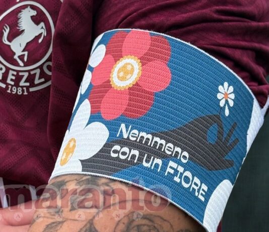 “Ogni passaggio conta”. Le fasce da capitano dell’Acf contro la violenza sulle donne