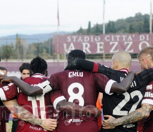 Vigilia carica di adrenalina, l’Arezzo al big match con l’incognita Mawuli. Sarà uno stadio da B