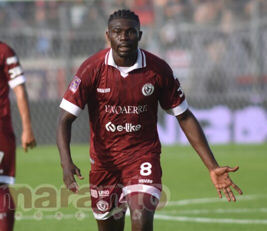 Mawuli non deve operarsi, al lavoro con la mascherina. Spiragli per un recupero lampo