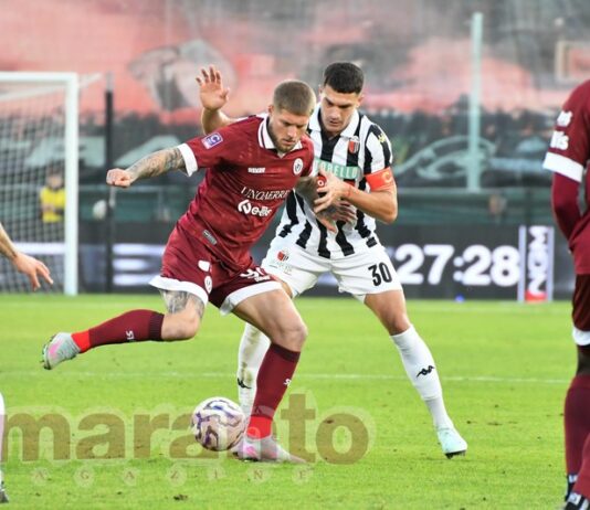 Mediano, mezz’ala, regista, goleador, migliore in campo: Chierico da 8. Linea difensiva d’acciaio