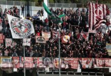 Lancio di petardi dal settore ospiti di Ascoli. Quattro Daspo per i tifosi amaranto