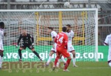 Traiettoria strana, Venturi tocca con la punta delle dita e salva la porta. Il premio di giornata è suo