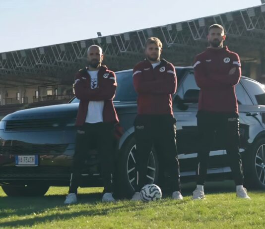 “Incontra i tuoi campioni”. Una giornata speciale tra belle auto e passione amaranto