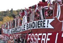 Record stagionale di presenti. Coreo con le bandiere e l’applauso che ha unito le due curve